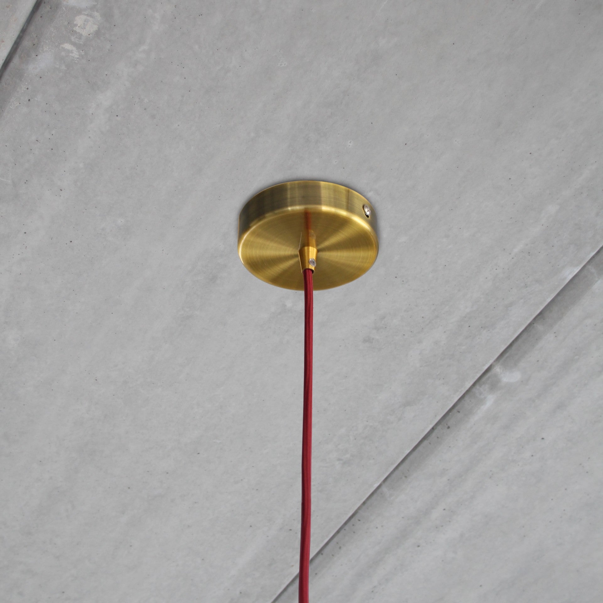 Rosácea metálica ouro