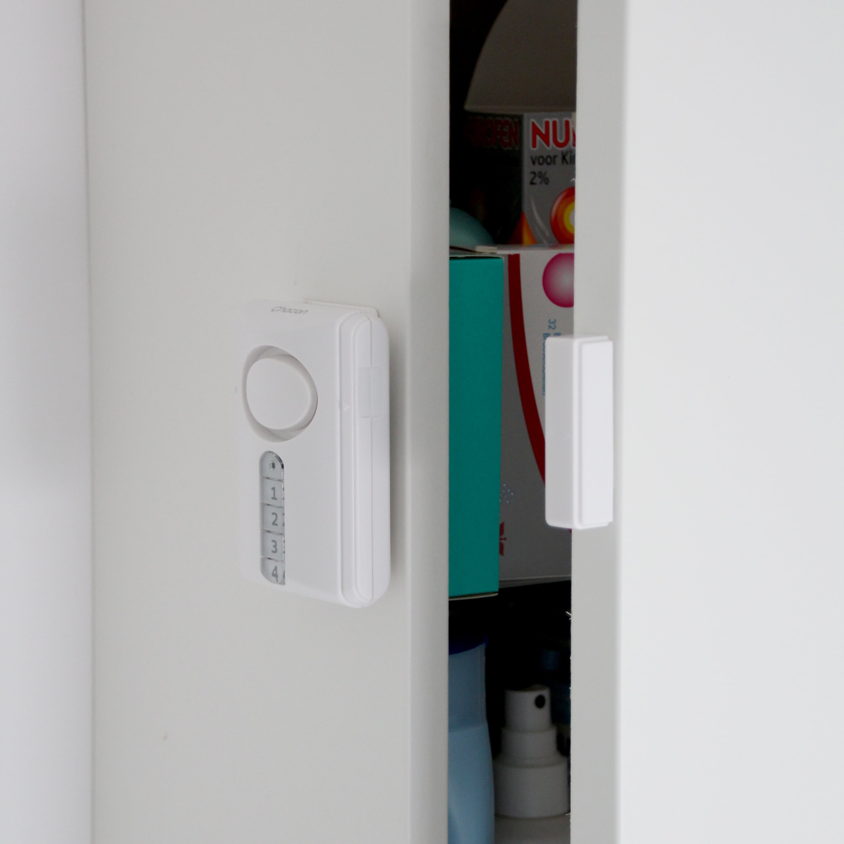 Detector de apertura con alarma + código