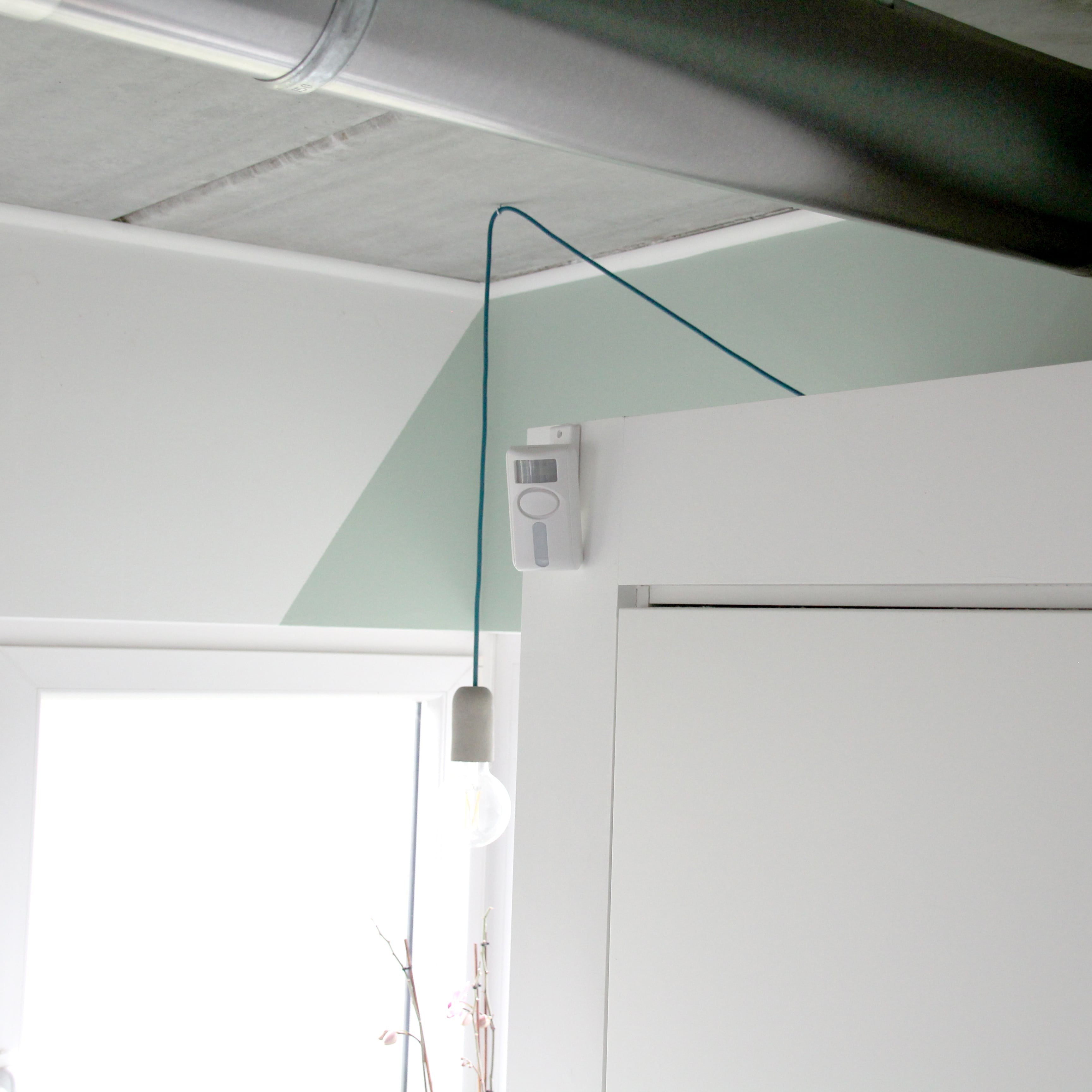 All-in-one wireless alarm