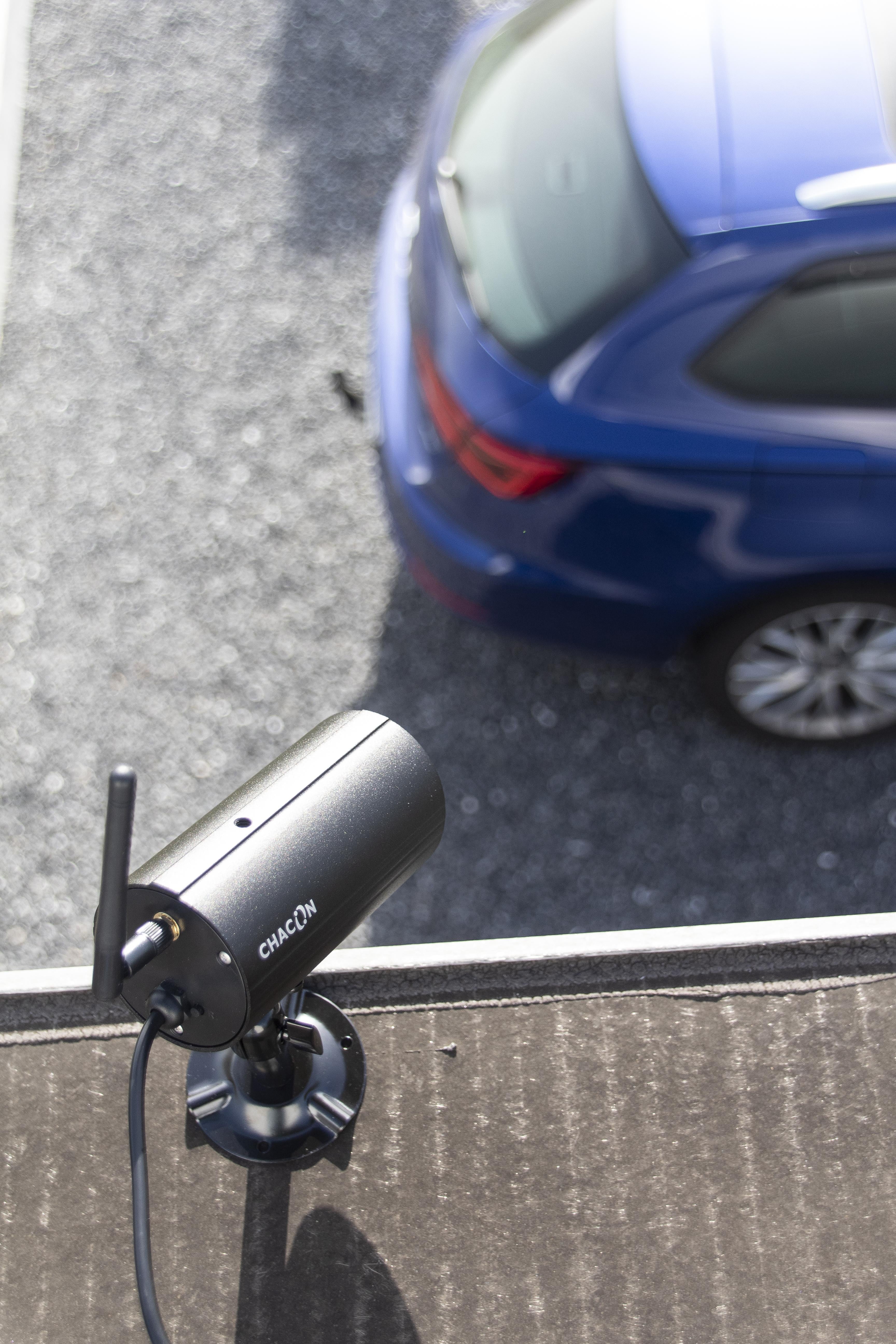 Kit with 4 wireless cameras with IP touch screen