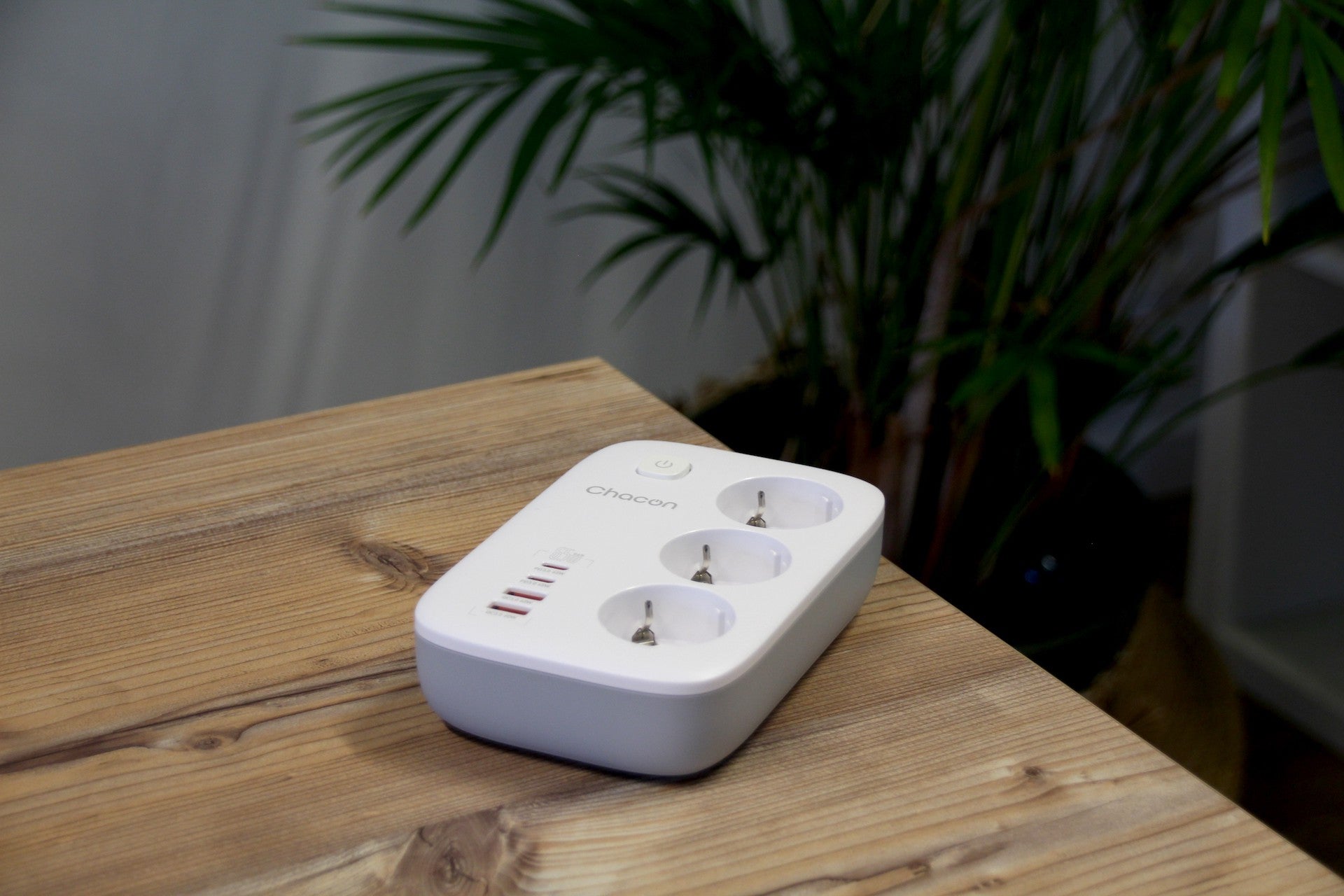 Base múltiple compacta de 1,50 m con 3 tomas Schuko de 16 A, 2USB-C y 2USB-A + interruptor - Carga rápida