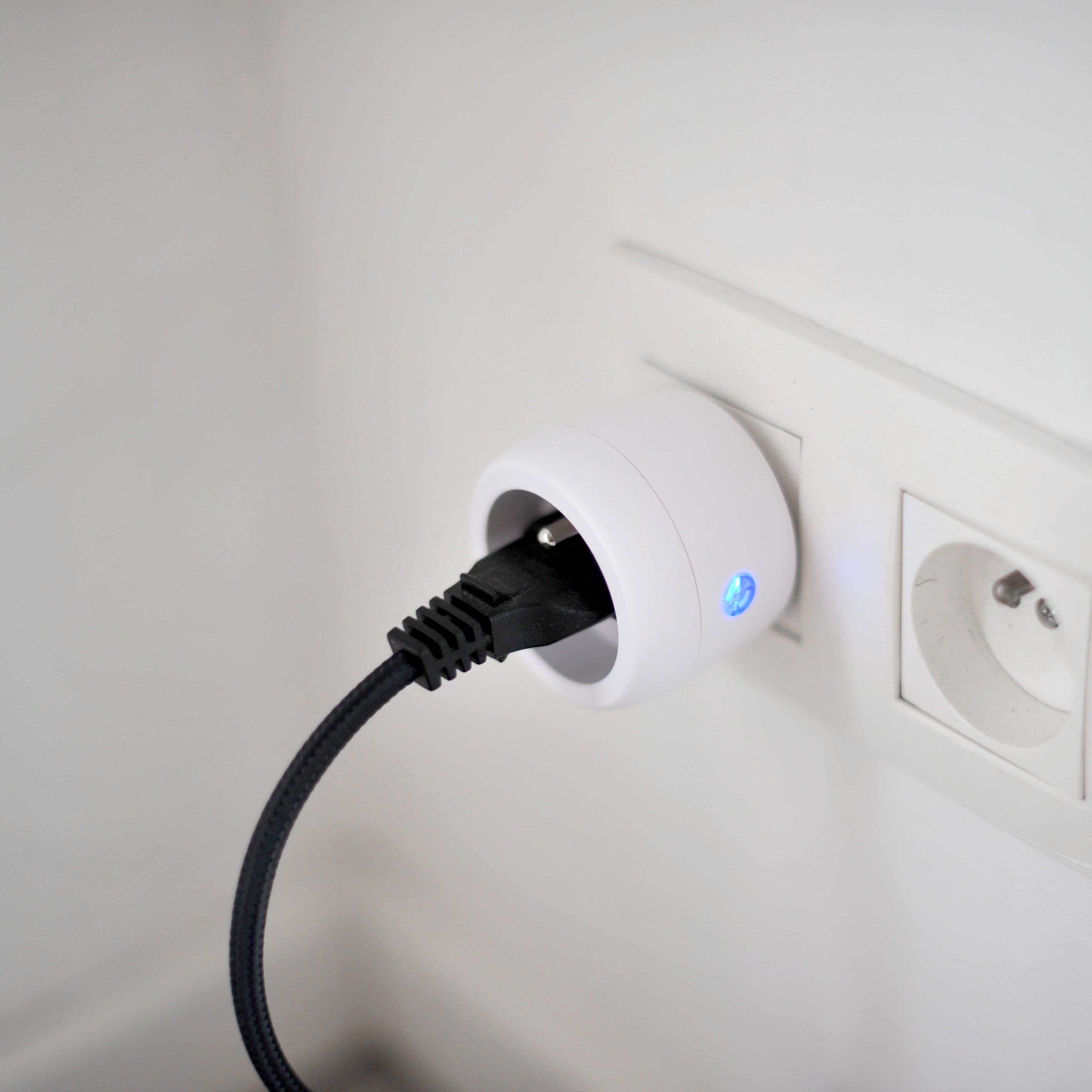 Set of one on/off remote-controlled socket and four-channel remote control