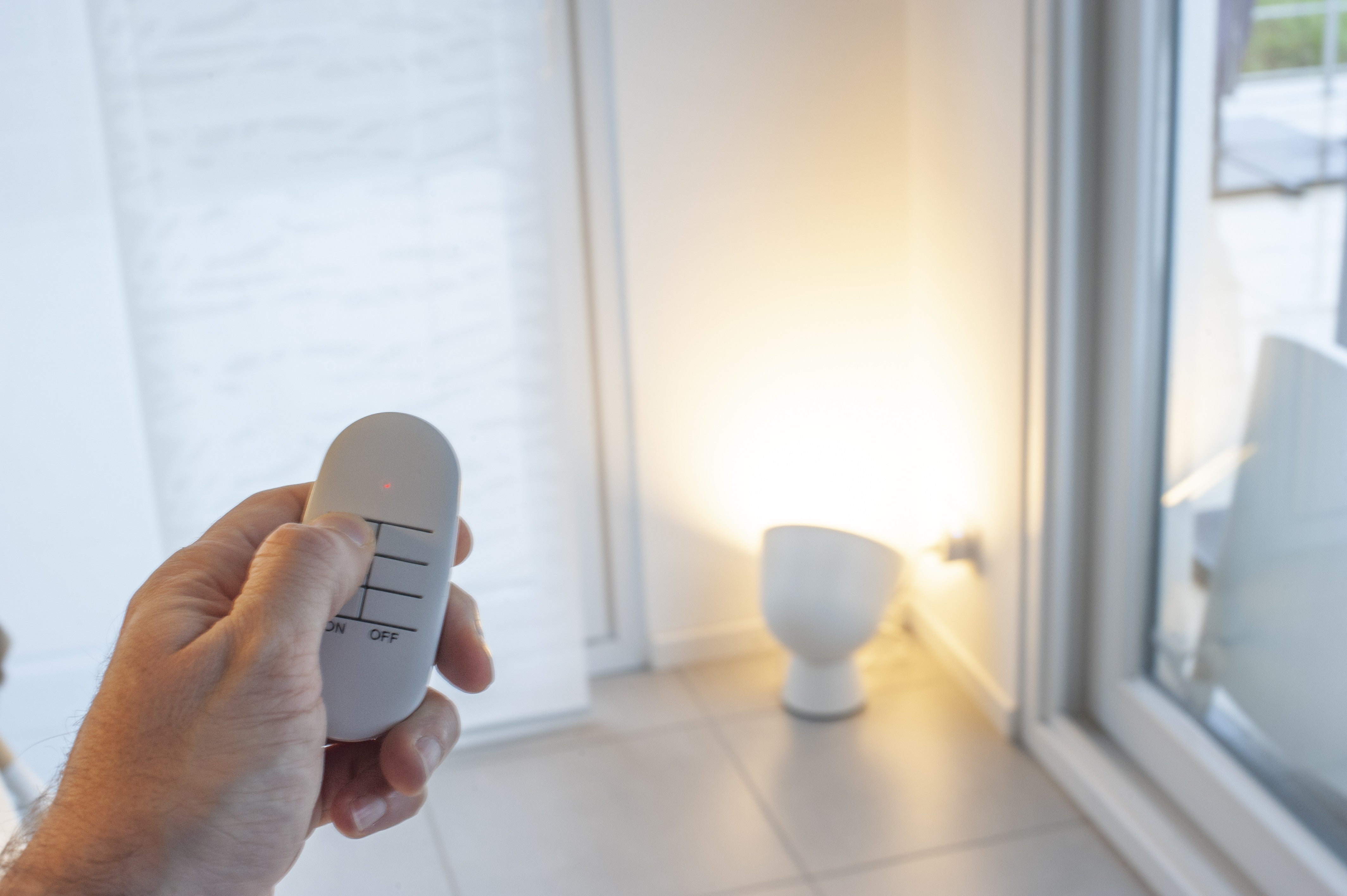 DiO Connect - 2 Prises WIFI et RF433MHz (SCH) + télécommande