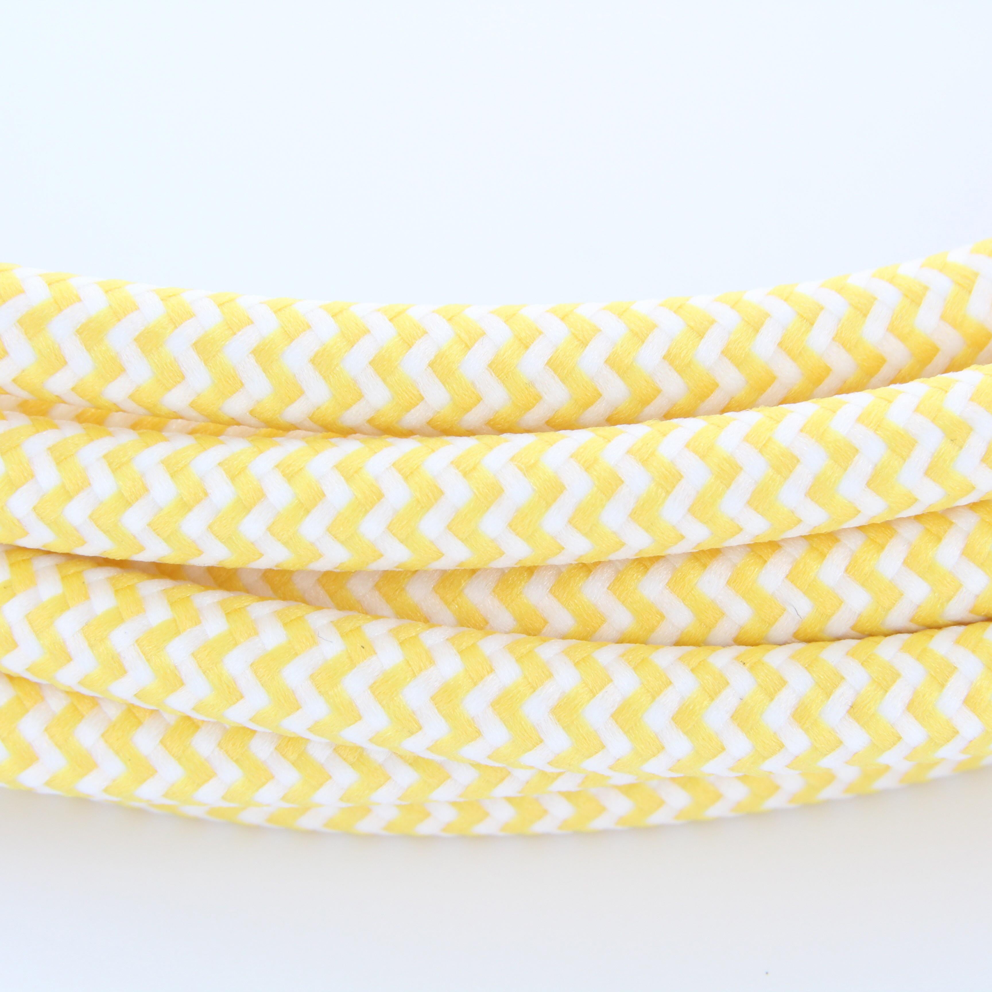 Yellow and white zigzag fabric cable, 3 m