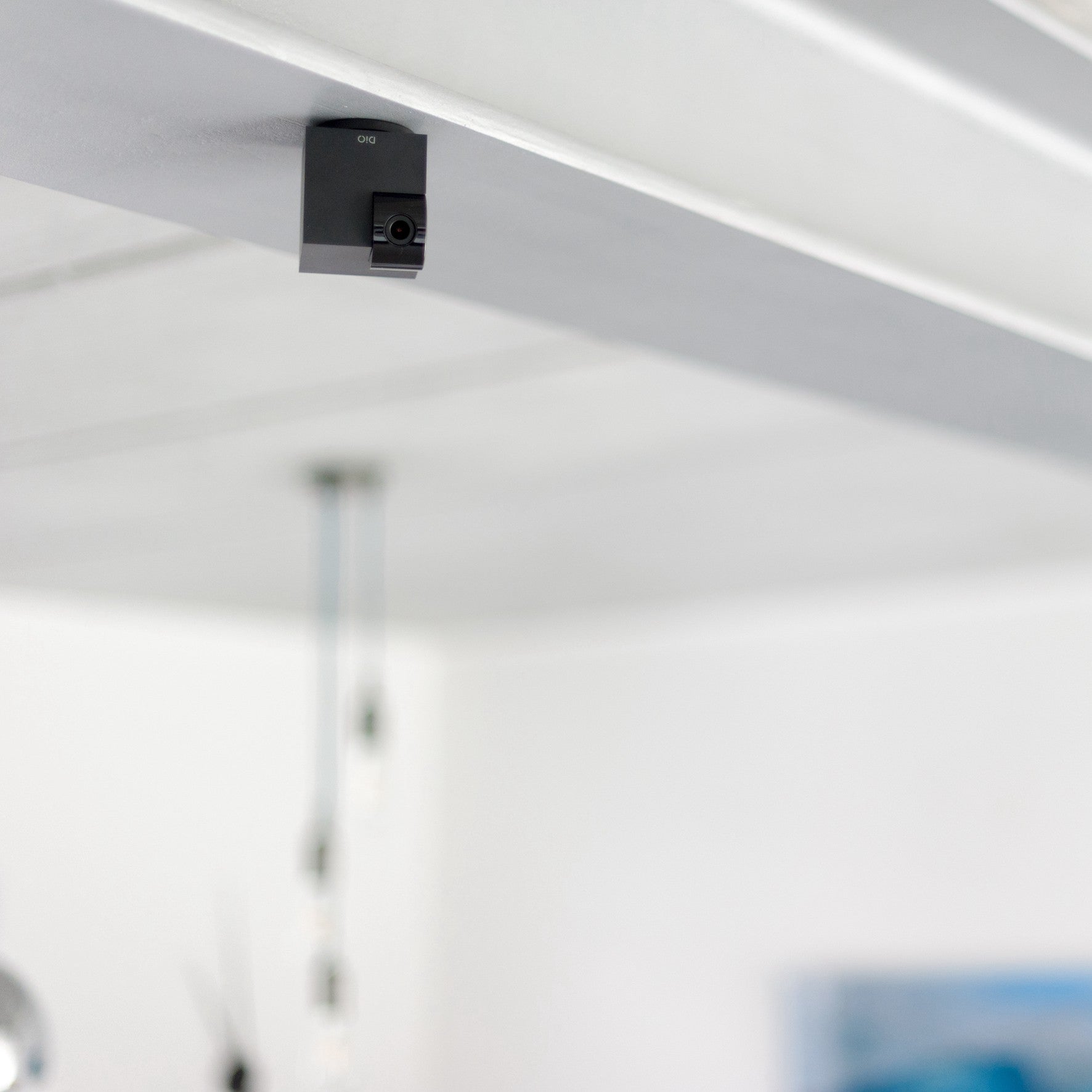 Indoor rotating Wi-Fi camera with private mode -1280 x 1080 p