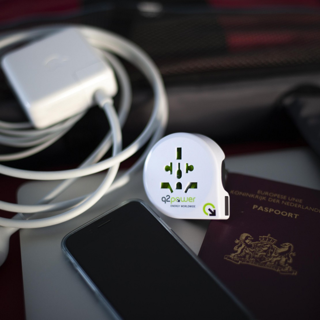 Adaptador de viaje World to World USB - Q2Power
